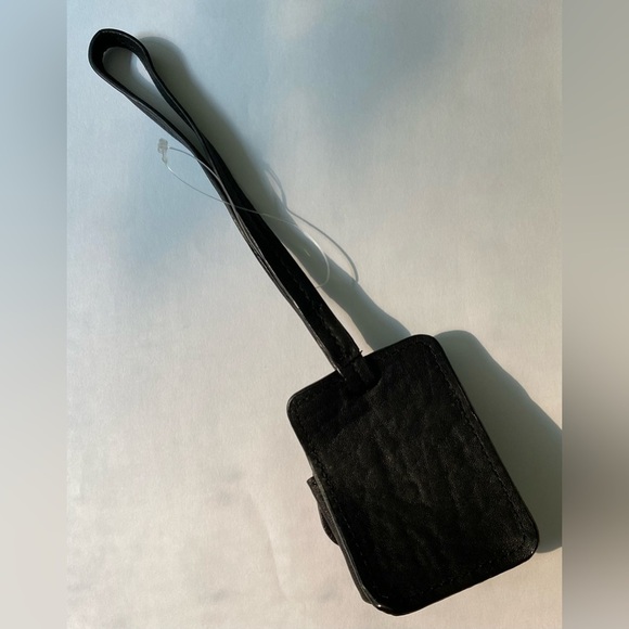 Leather Earbud Case/Wristlet NWOT - Picture 3 of 3